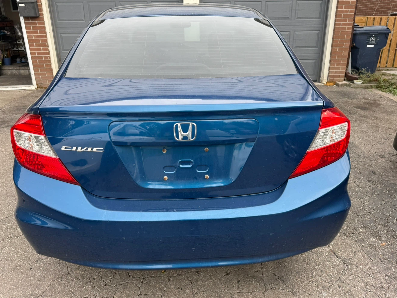 Honda Civic 2012 - Manual Transmission! - photo 3