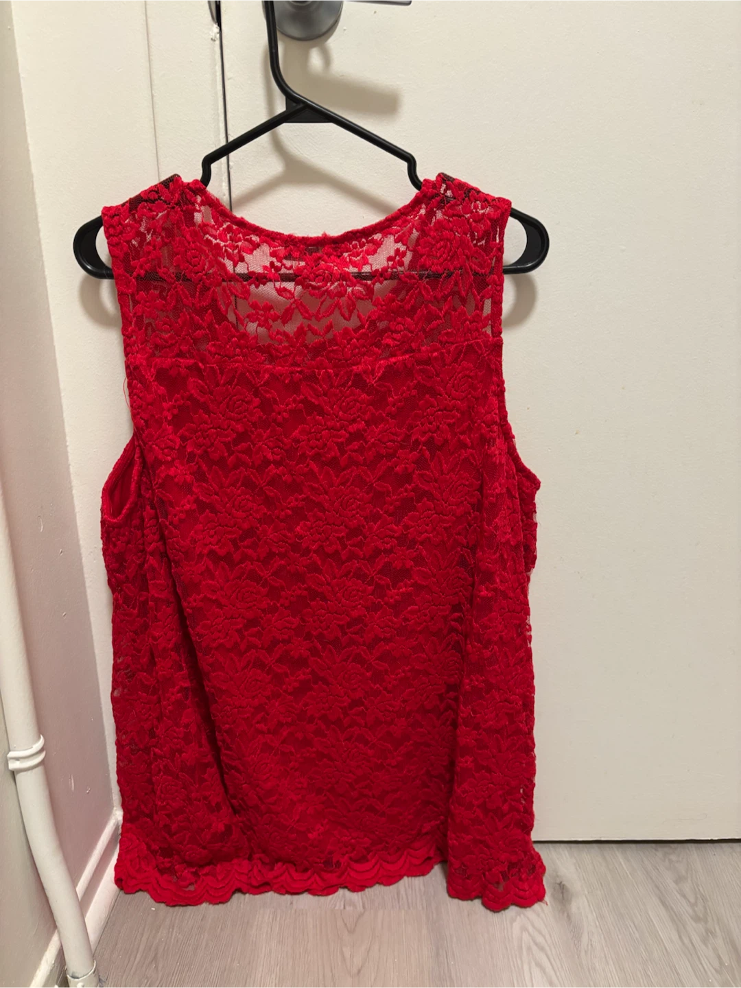 Lily Mango red lace sleeveless top