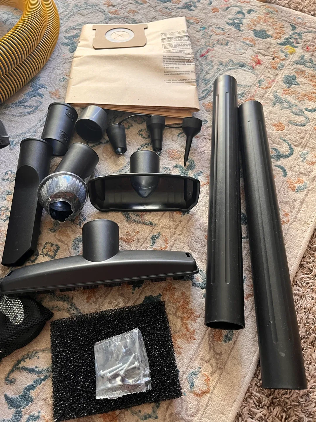 DeWalt Wet Dry Vacuum with Accessories - photo 3