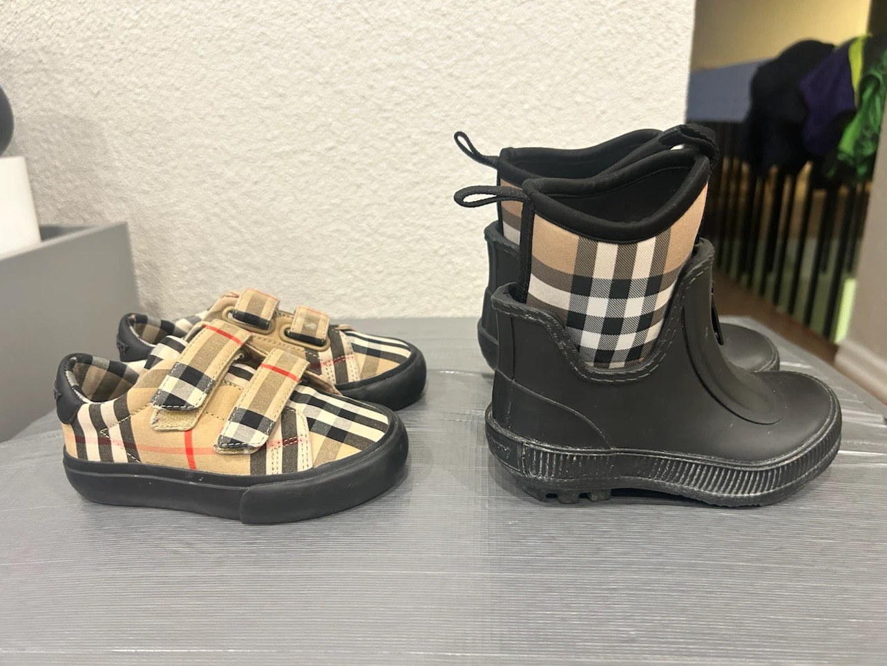Burberry Kids Shoes and Boots Set - photo 2