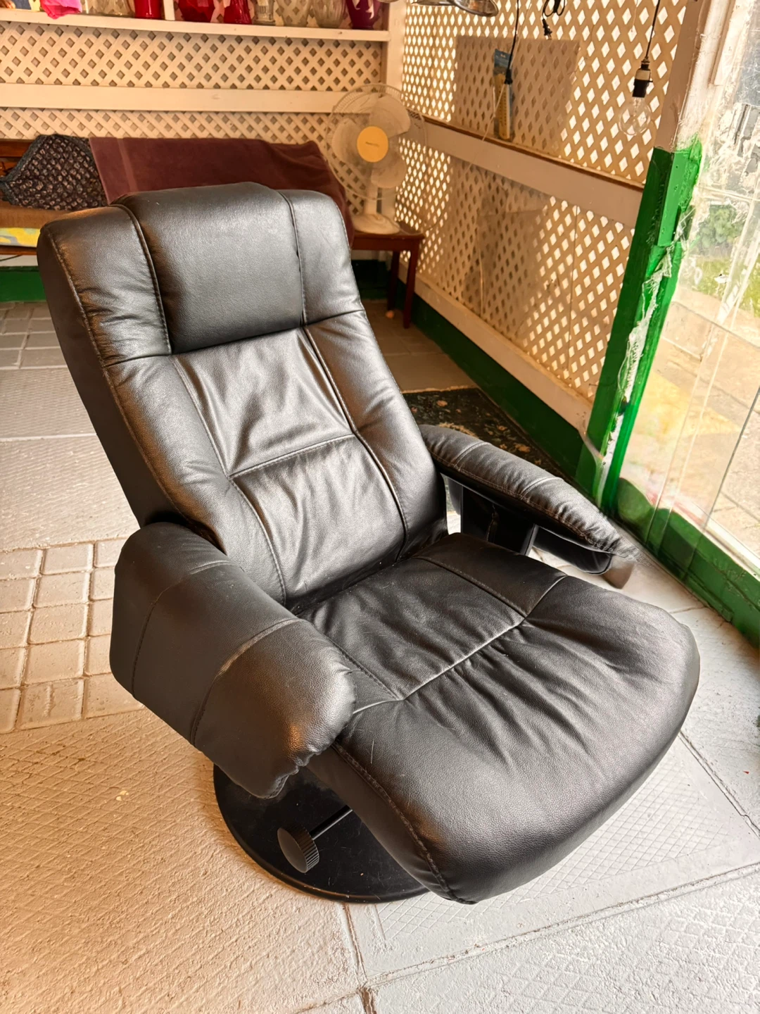 Black Swivel Recliner Chair - photo 3