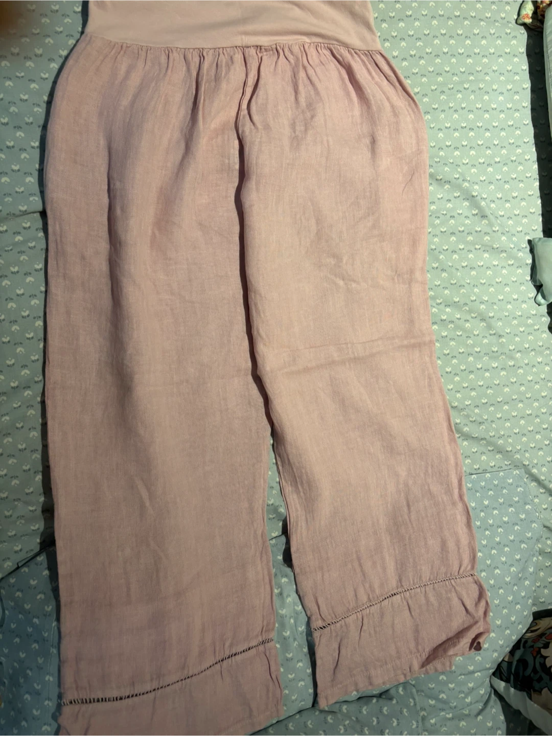🏈Soft Pink Linen Blend Cropped Pants
