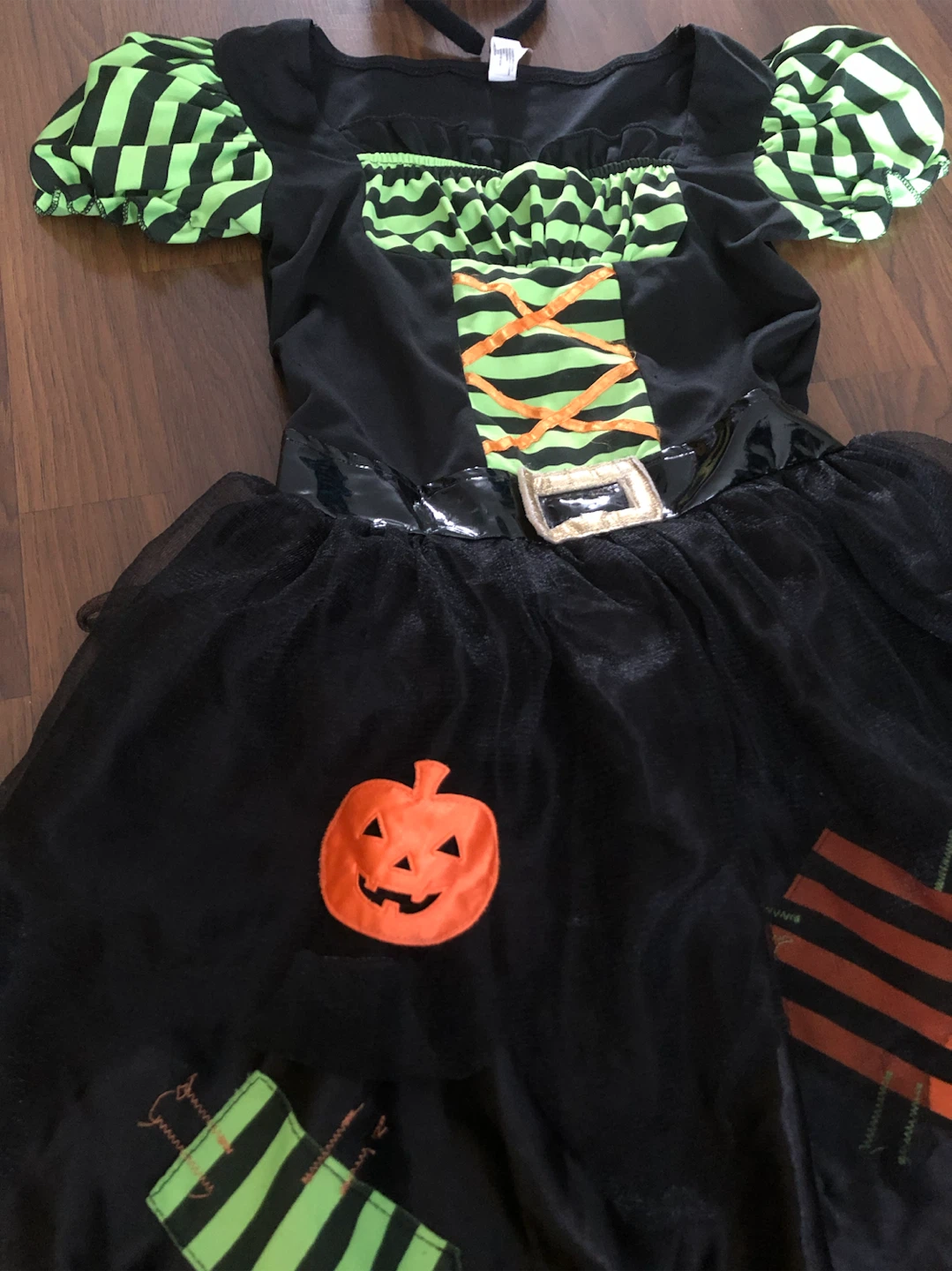 Witch Costume (Size M) - photo 2