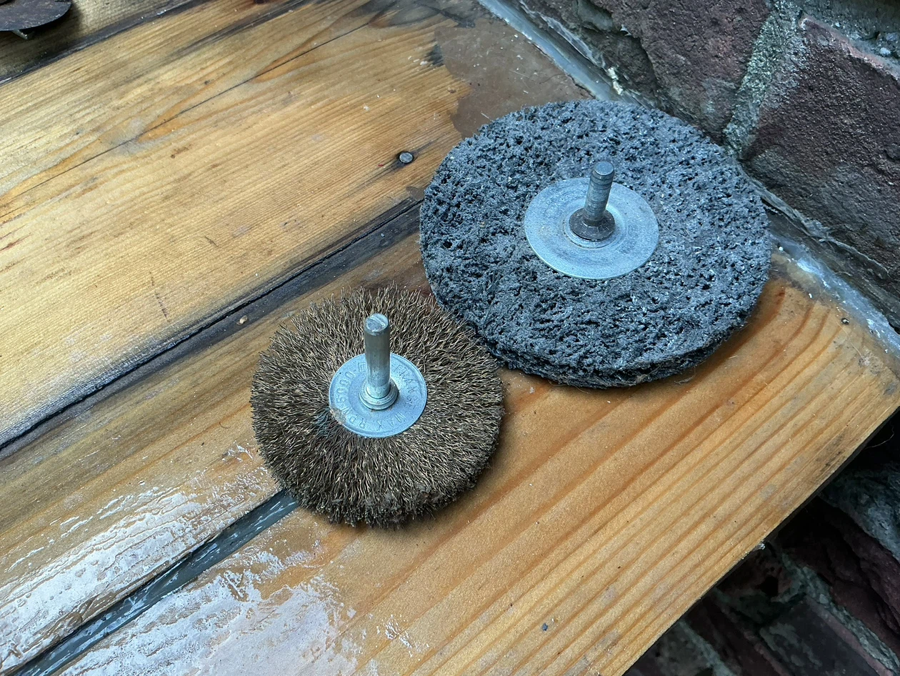 Two Grinding and Polishing Wheels ! - photo 4