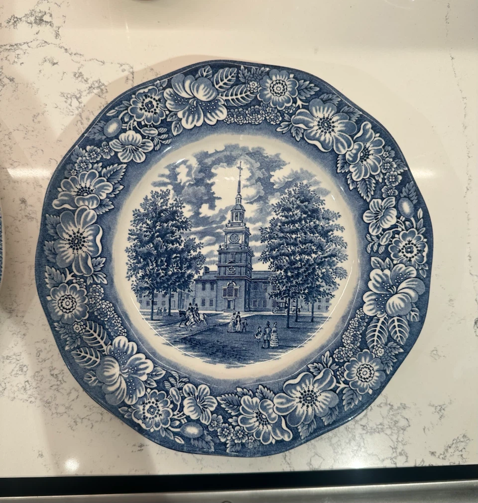 🏈 5 Vintage Blue Dinner Plates Liberty Blue & Lochs of Scotland - photo 4