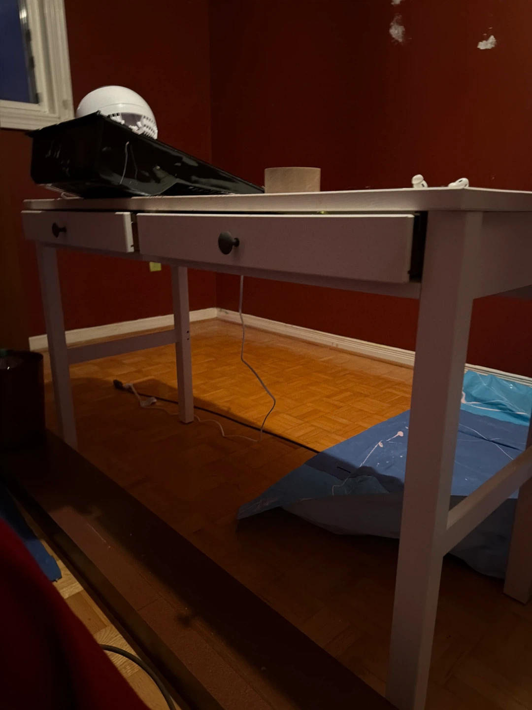 IKEA Micke Desk - White