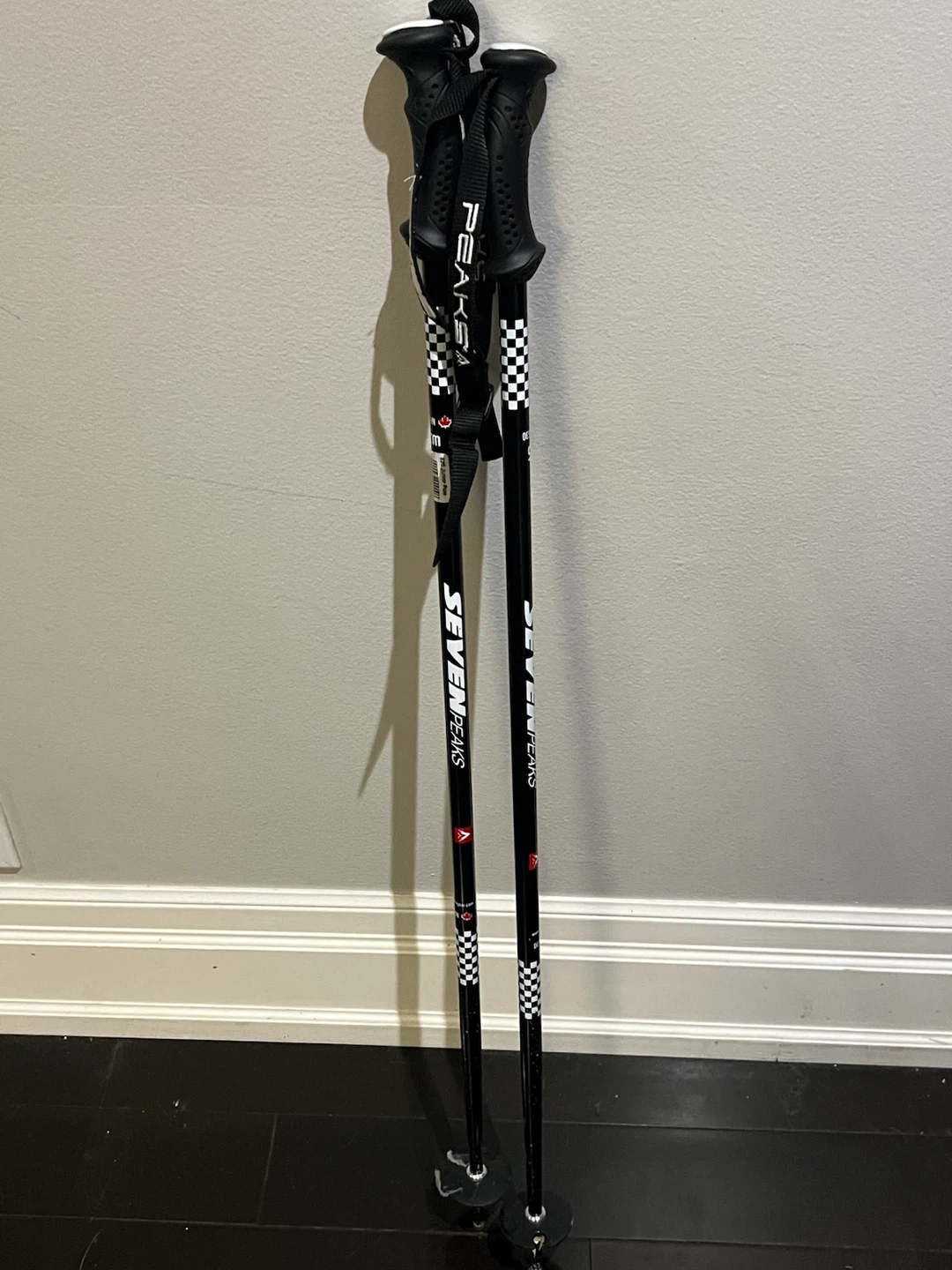 Seven Peaks Junior Ski Poles 90cm