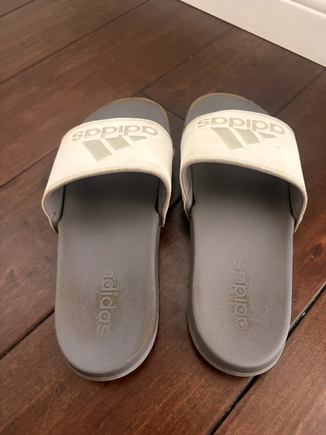 🏈Adidas Adilette Slides Size 8 - photo 2