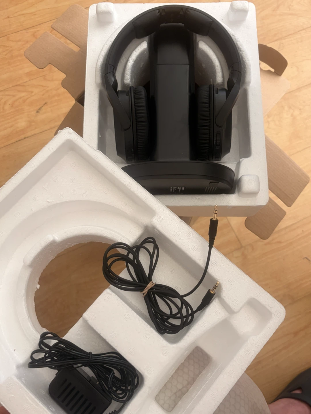 Sony WH-RF400 Wireless Stereo Headphone System - photo 3