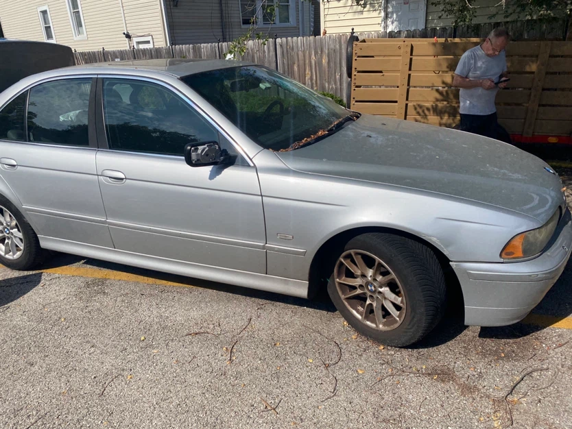 Silver BMW 525i - photo 2