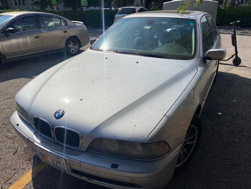Silver BMW 525i - photo 4