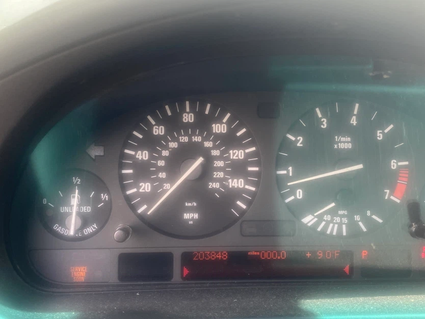 Silver BMW 525i - photo 5