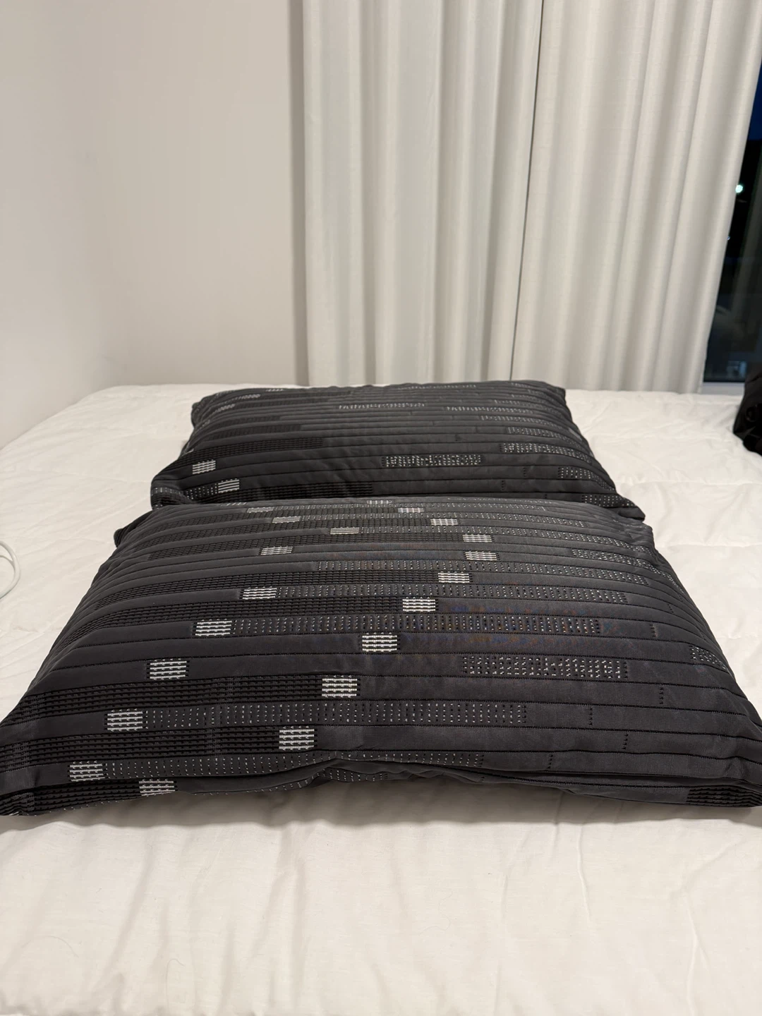 2 Tempur-Pedic Tempur Adapt Queen Pillows - photo 5