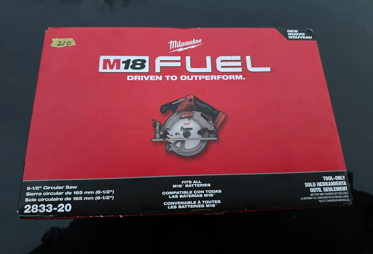 Milwaukee M18 FUEL 6-1/2" Circular Saw