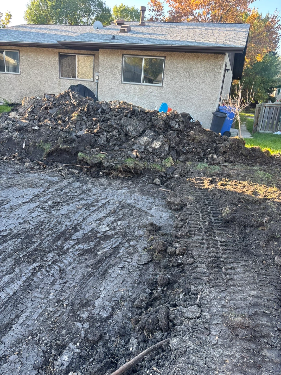 FREE DIRT / EXCAVATED SOIL – PICKUP ONLY - photo 3
