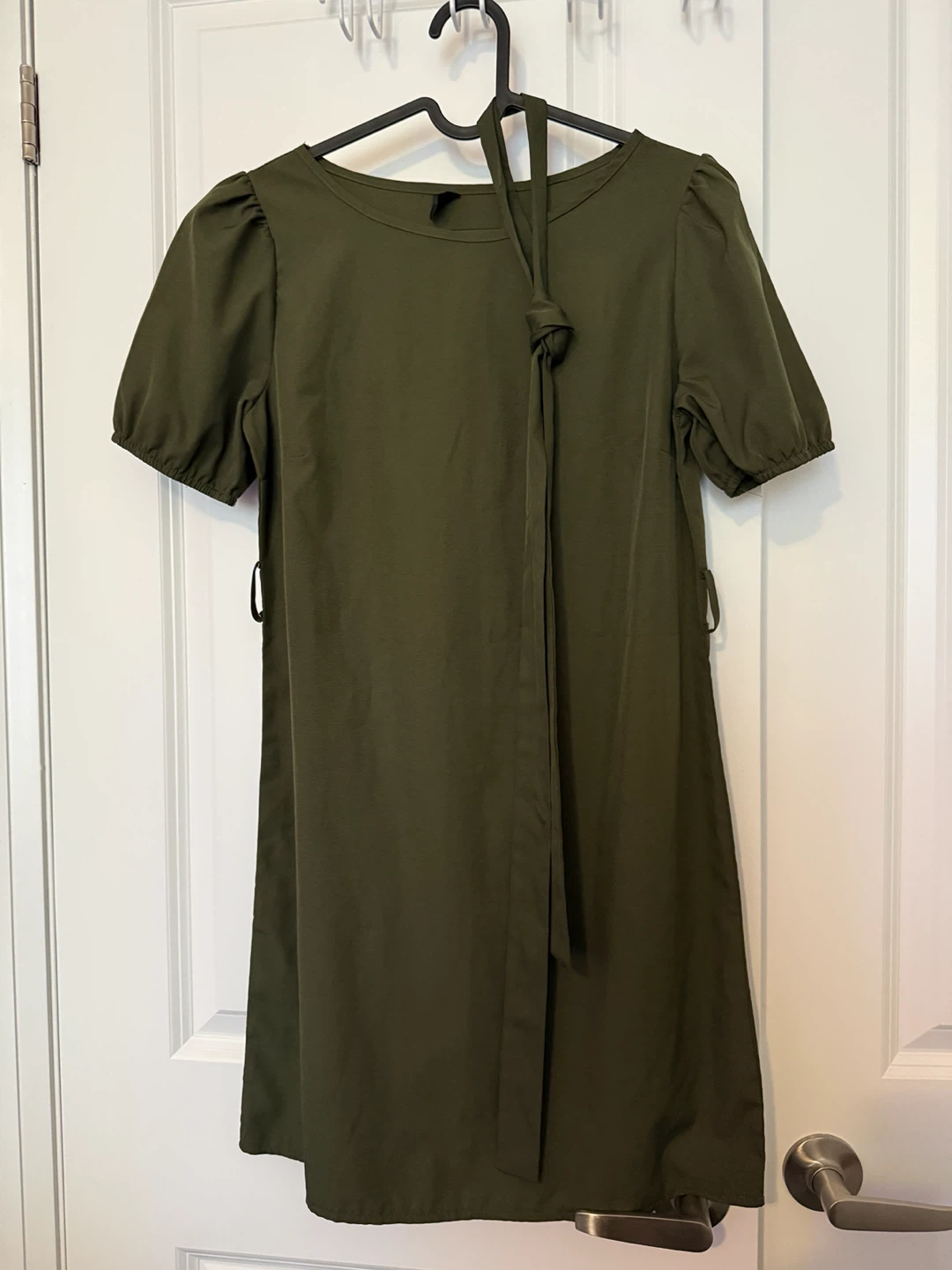 SHEIN Olive Green Puff Sleeve Dress