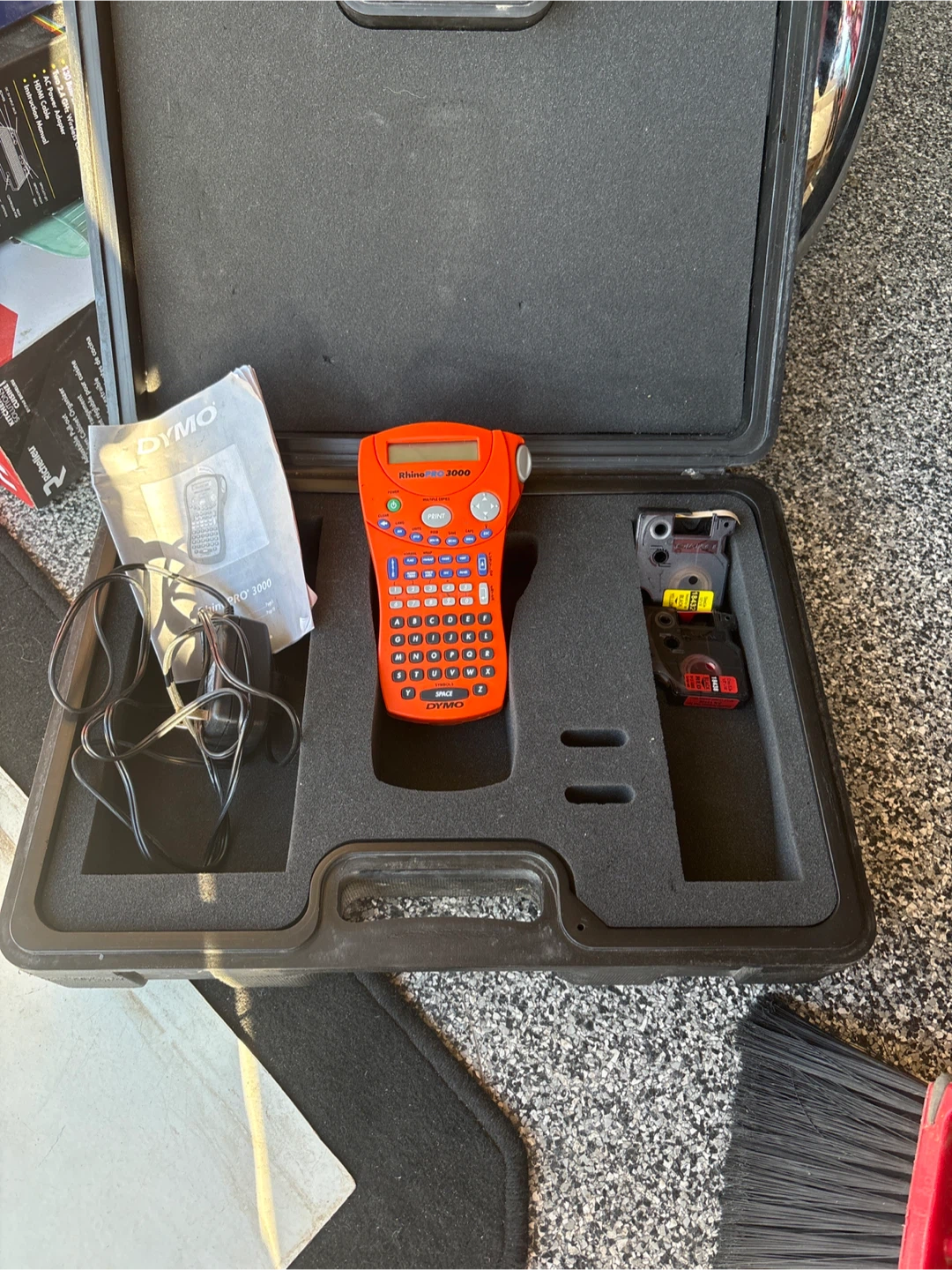 Dymo RhinoPRO 3000 Label Maker Kit - photo 2