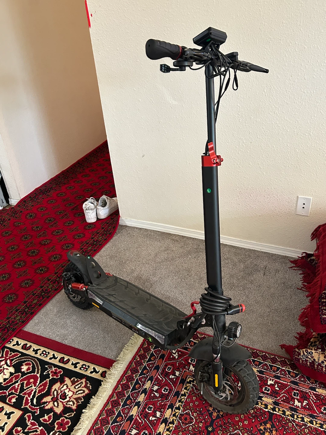 Electric Scooter with Black Frame - photo 4