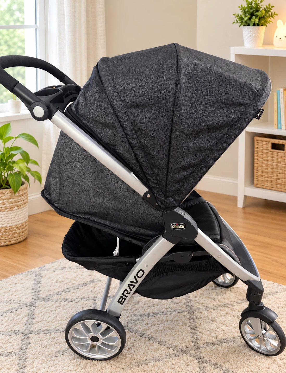Chicco Bravo Stroller in Black