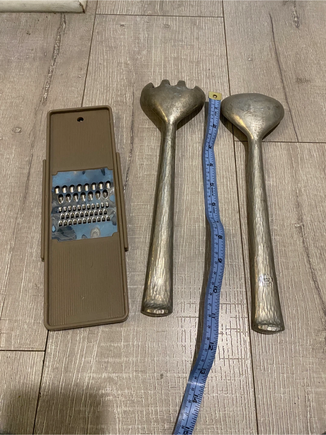 Vintage Metal Salad Servers and Grater Set - photo 5