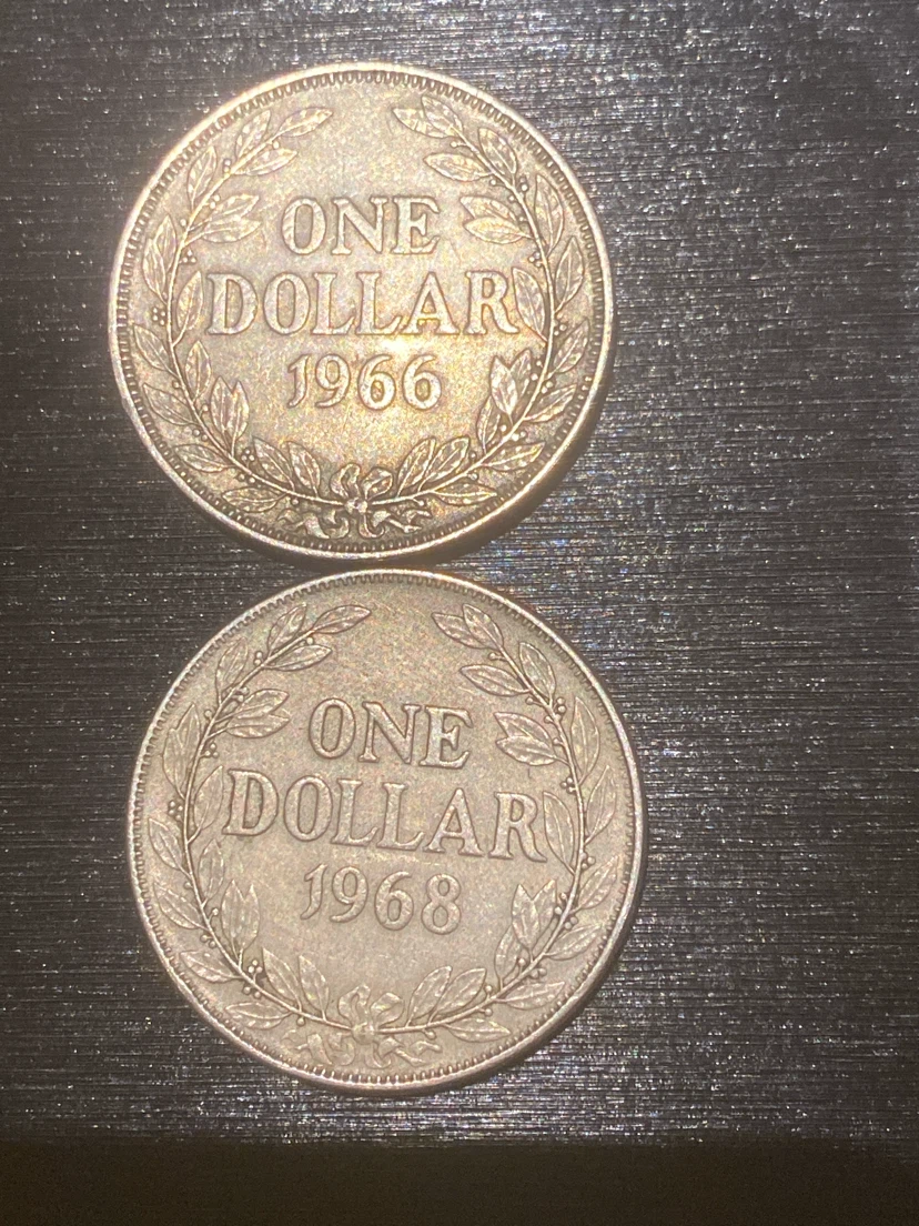 Two Republic of Liberia One Dollar Coins - photo 2