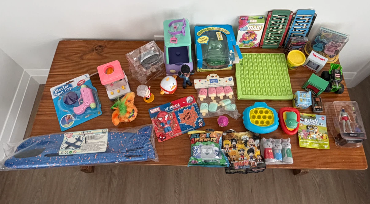 🏈 Assorted Childrens Toys and Games