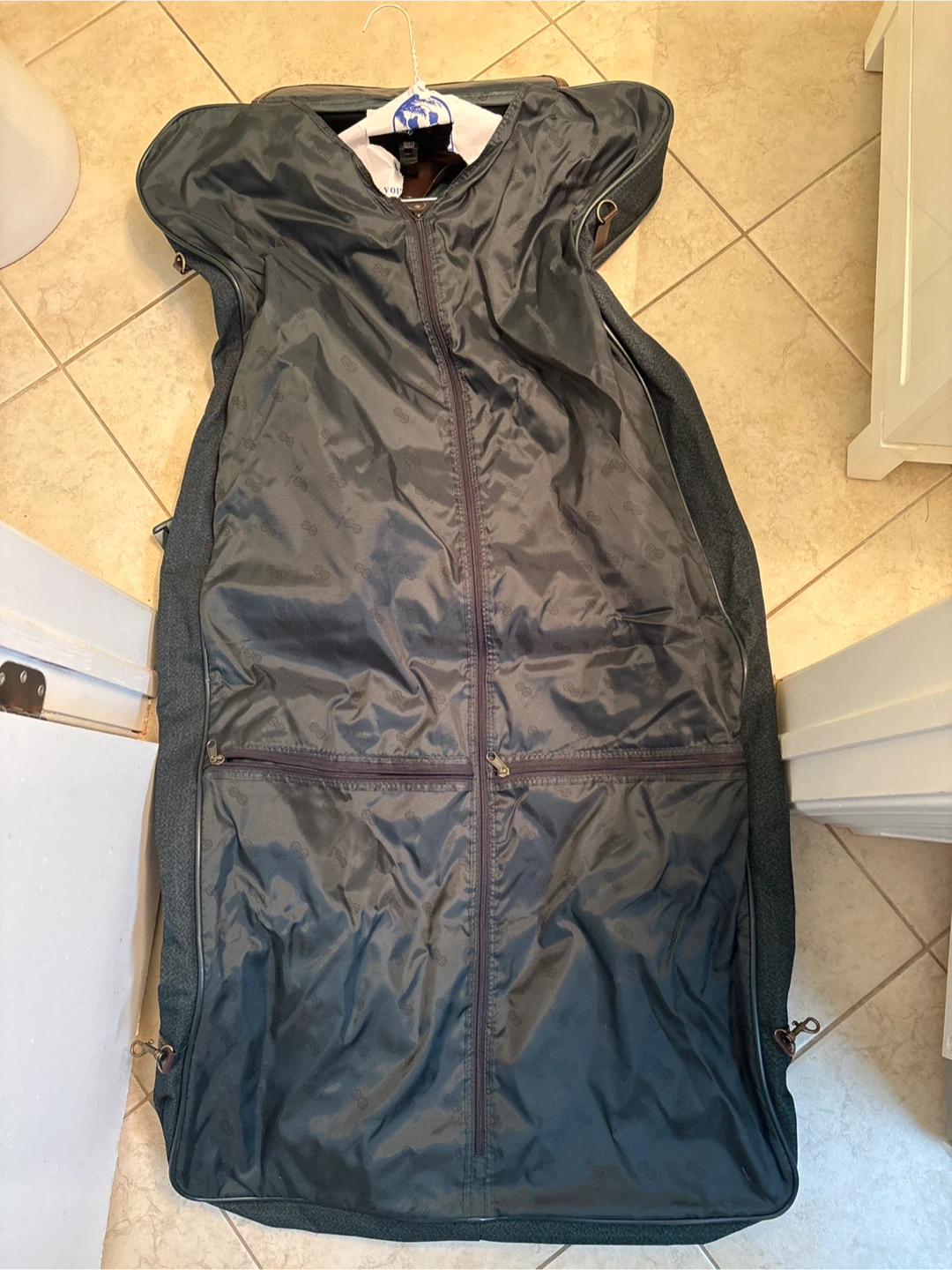 🏈  Bill Blass Garment Bag - photo 3