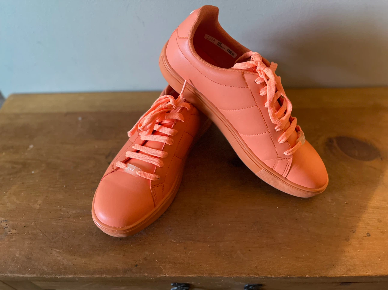 Lobster coral color sneakers