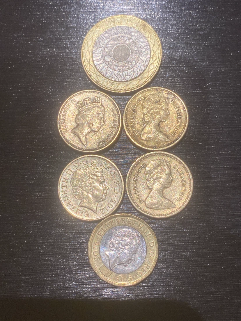 Collection of UK Pound Coins - photo 2