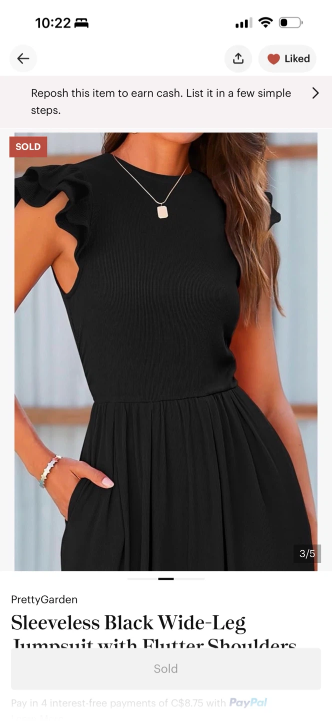 Black sleeveless jumpsuit 🏈