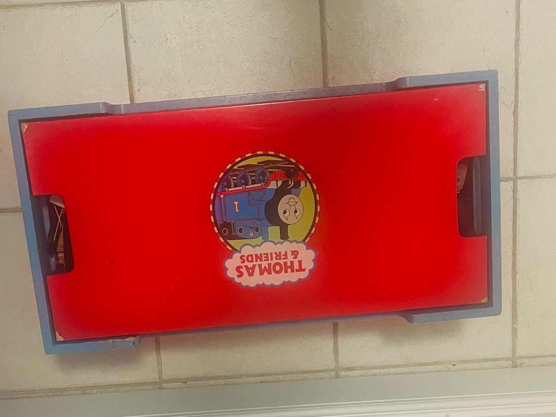 Collectible Thomas & Friends wooden box and 200+pieces - photo 4