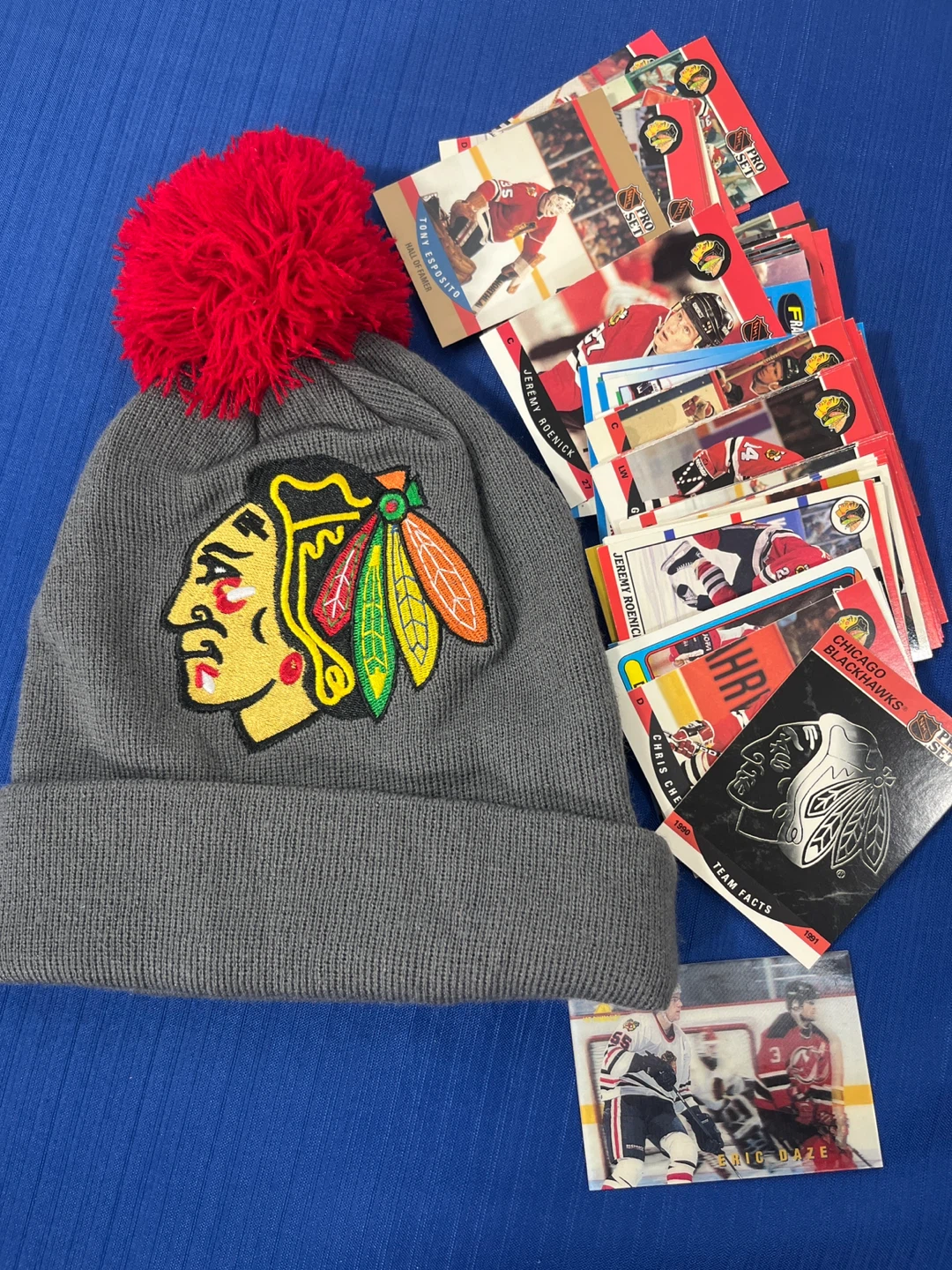 Chicago Blackhawks Mitchell & Ness Toque + Free NHL Cards - photo 3