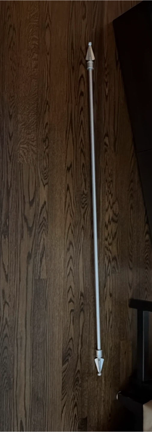 Metal Curtain Rod with Brackets