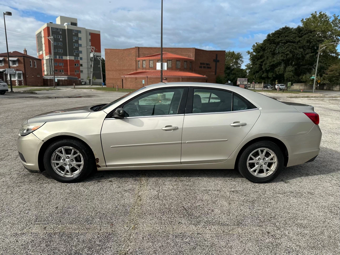 Chevrolet Malibu LS  Sedan - photo 4