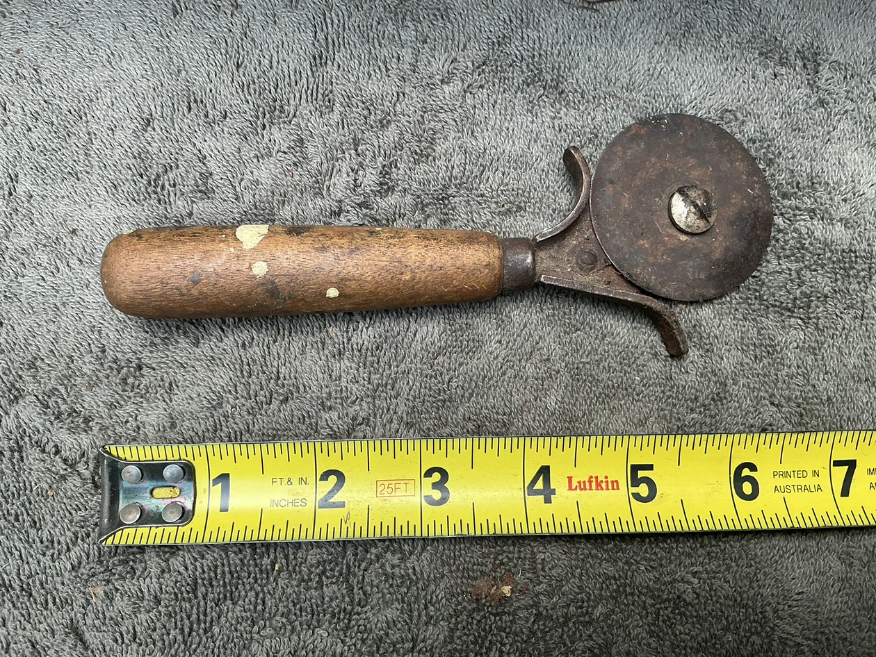 Vintage Metal Rotary Wheel Cutter with Wood handle - photo 2