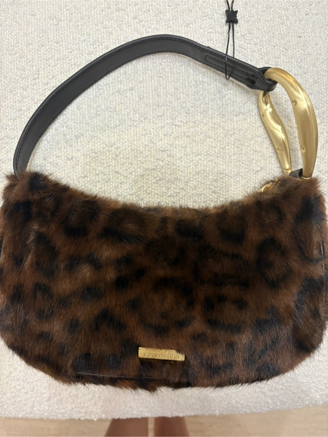NWT BCBG Generation leopard print faux fur handbag - photo 2