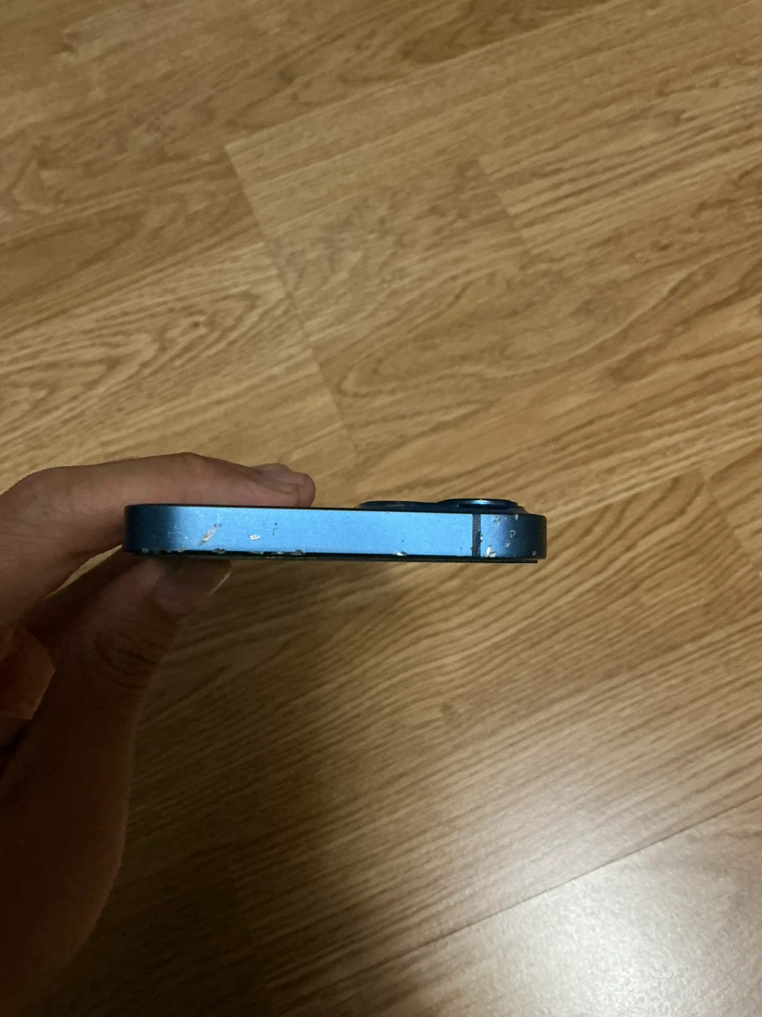 Blue iPhone 13 - photo 5