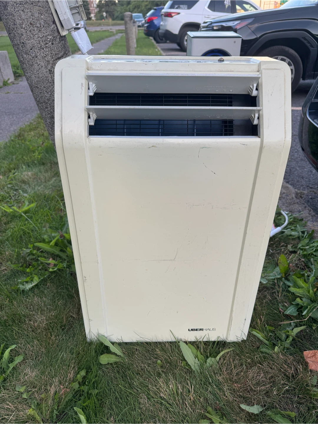 Air conditioner for sale (price given)