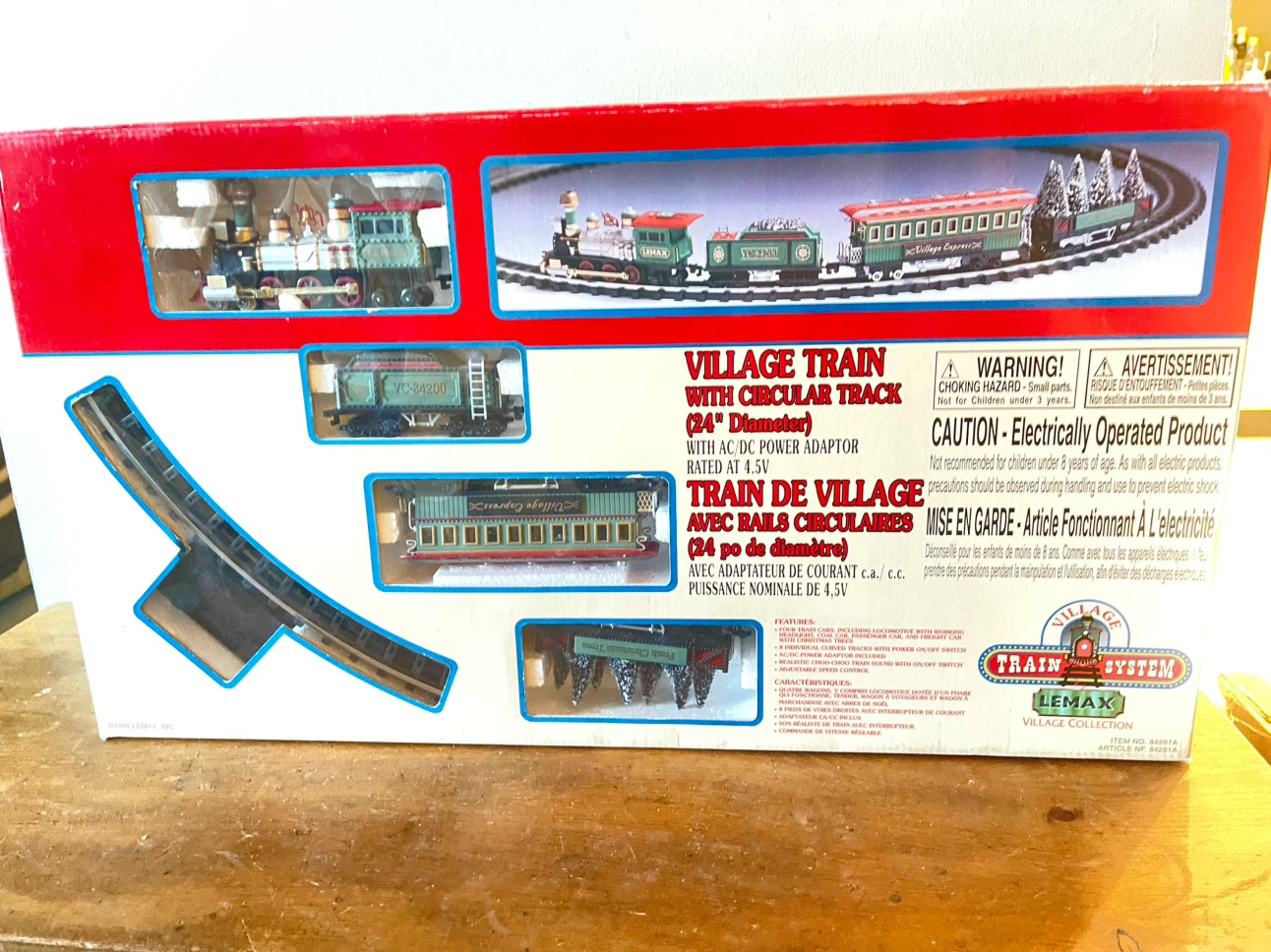 Lemax Village Train with Circular Track
