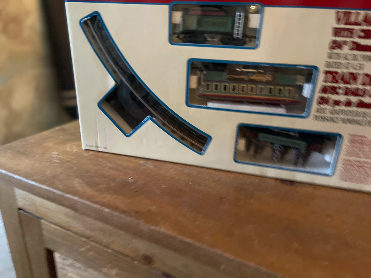 Lemax Village Train with Circular Track - photo 3