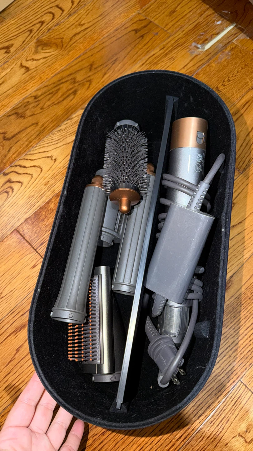 Dyson Airwrap Multi-Styler with Case