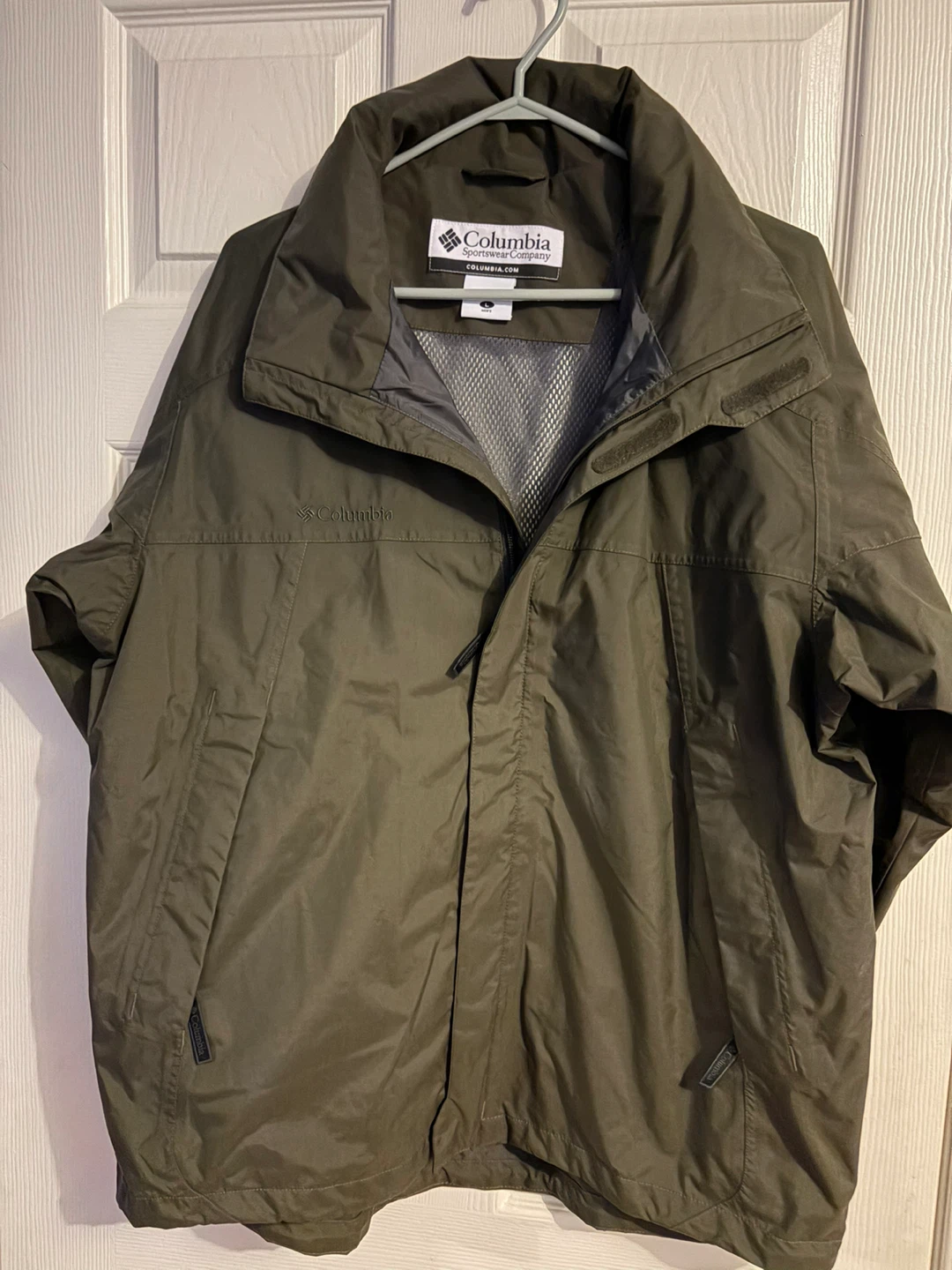 Columbia Men's Packable Rain Jacket 🏈