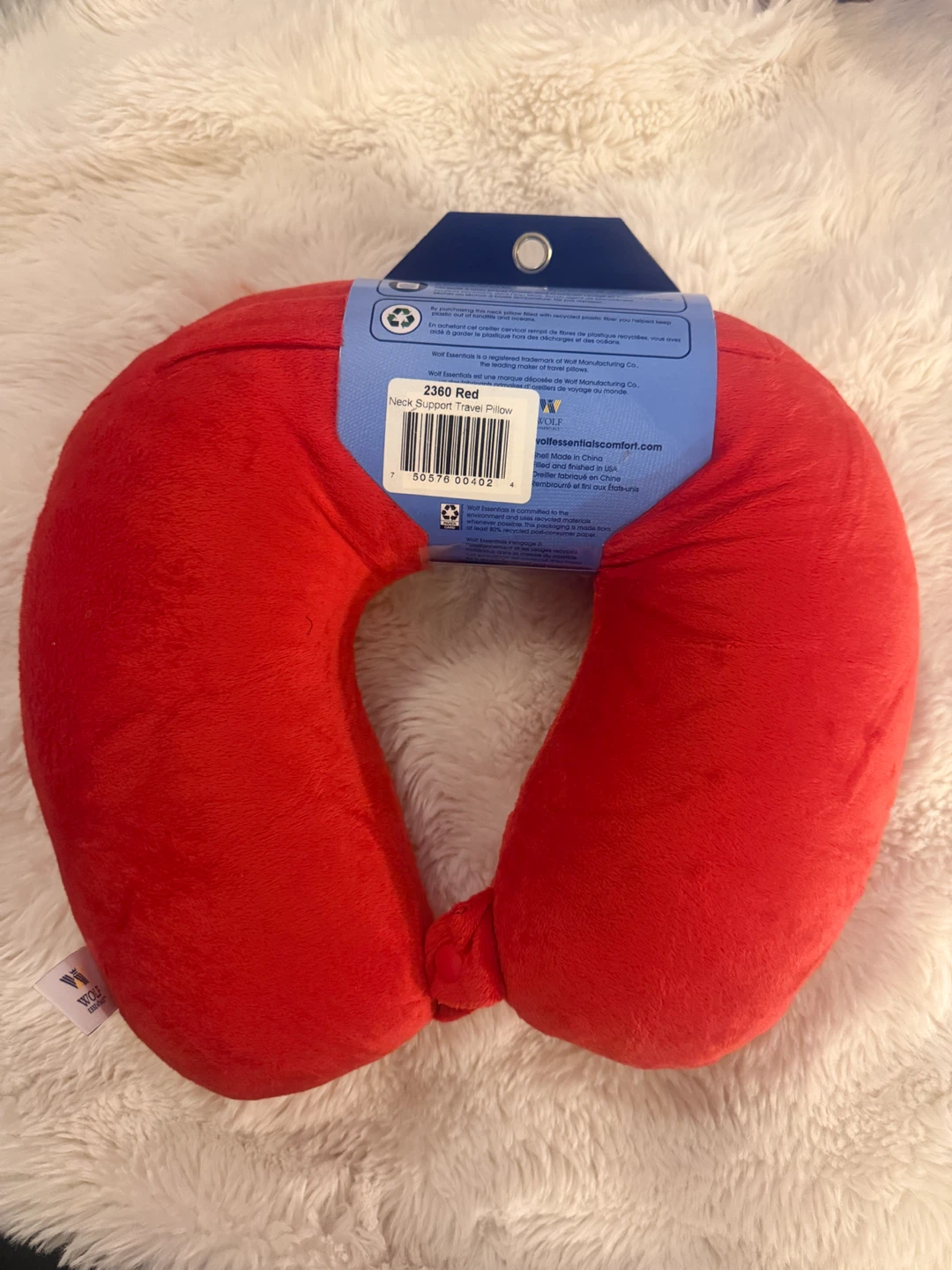 Wolf Essentials Red Travel Pillow - photo 2