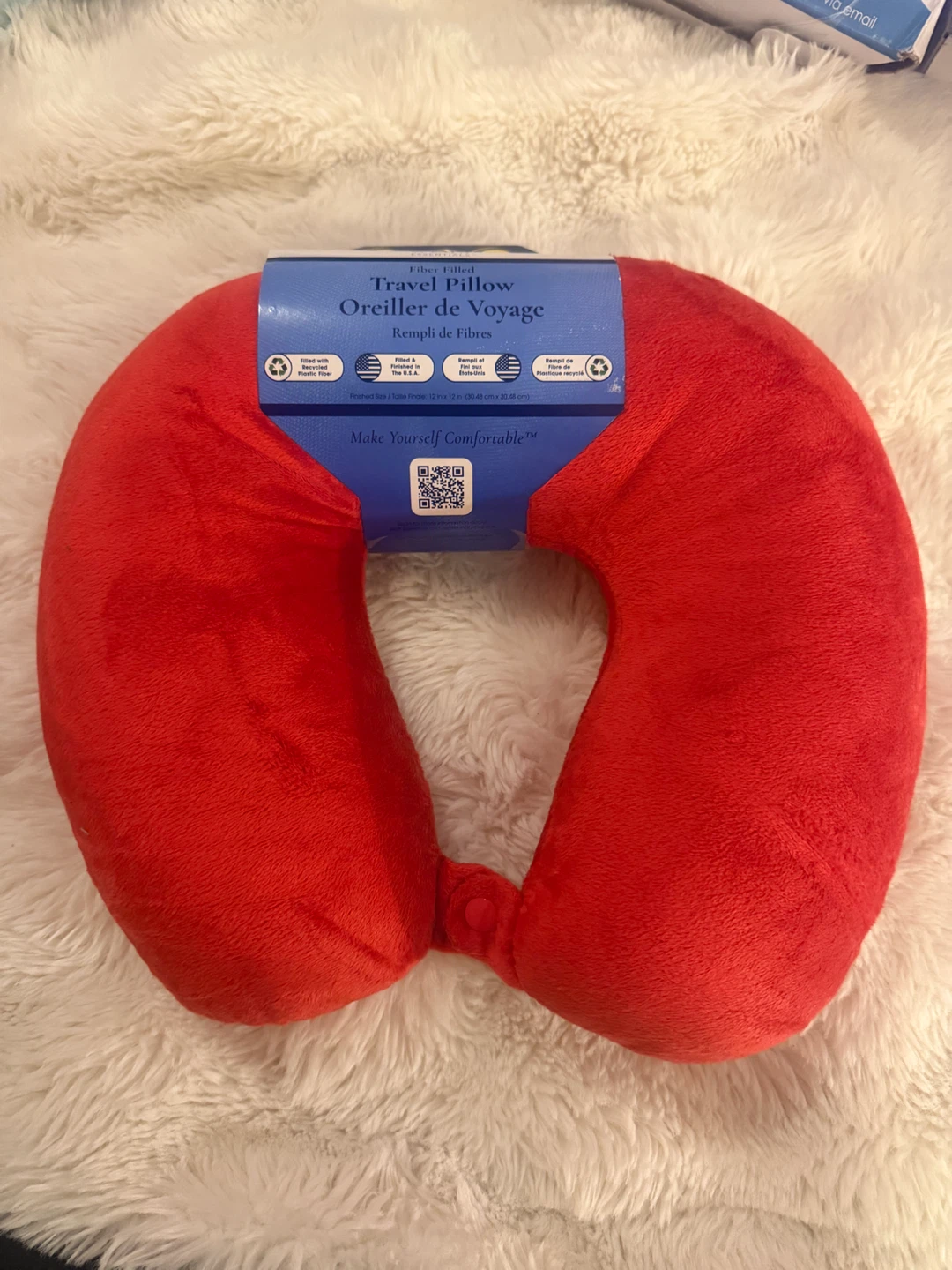 Wolf Essentials Red Travel Pillow - photo 3