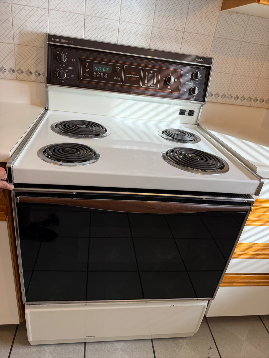 Electric stove