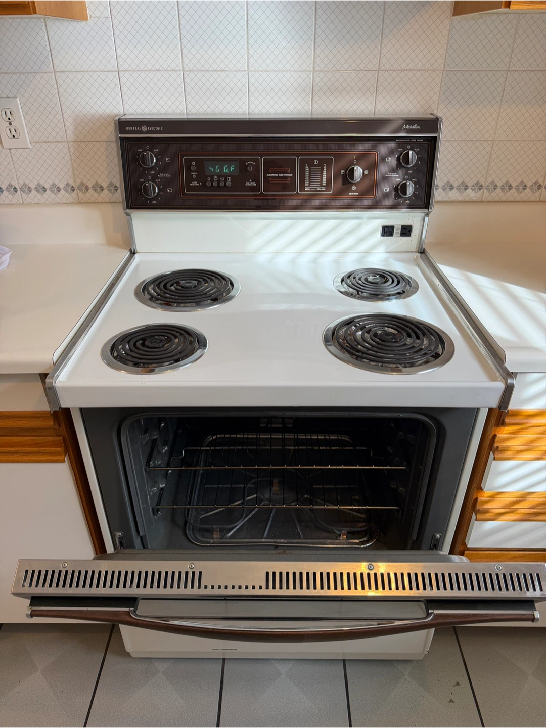 Electric stove - photo 2