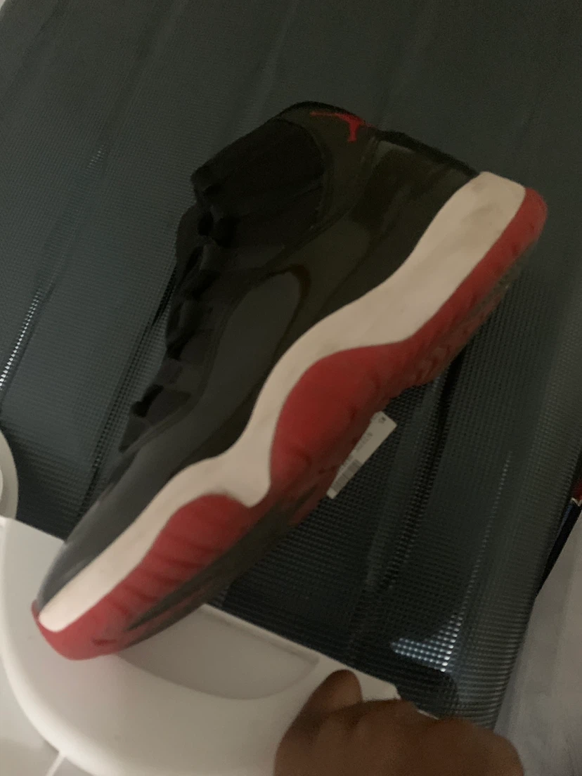 Air Jordan 11 Retro "Bred"