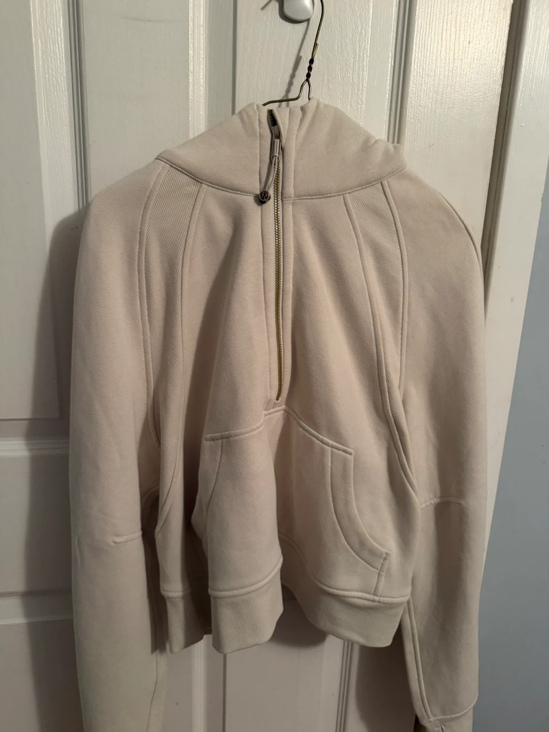 Lululemon scuba size Xs/s bone gold