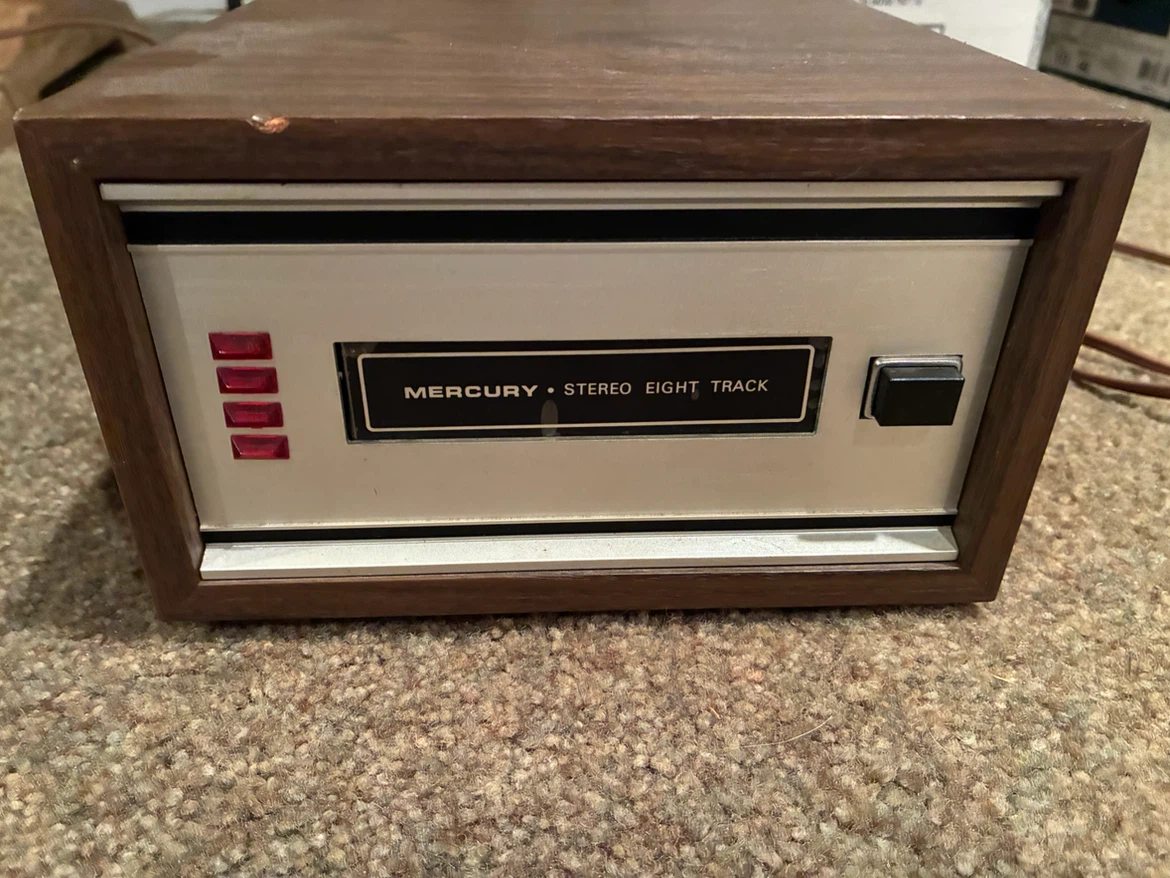 🏈 Vintage Mercury Stereo Eight Track Player
