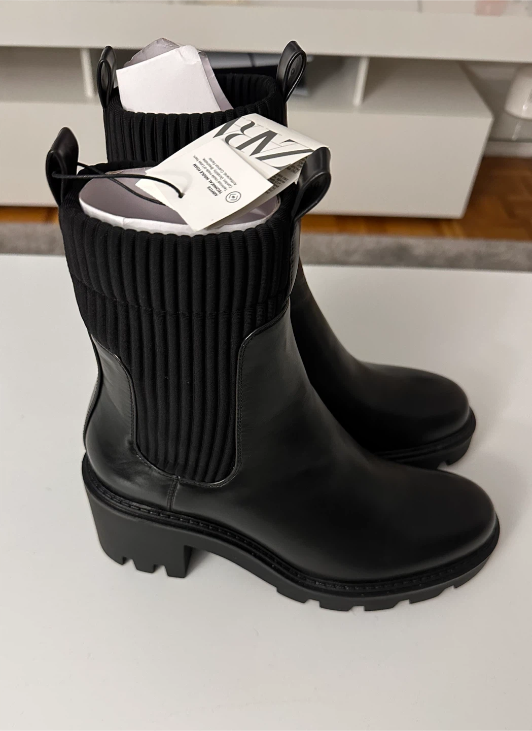 NEVER WORN Zara Black Ribbed Ankle Boots - photo 2